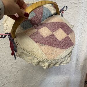 Vintage Quilted Sewing Basket Patchwork Lid Cottagecore Craft Basket